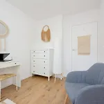 Cozy Apartment Near Royal Baths Park By Noclegi Renters