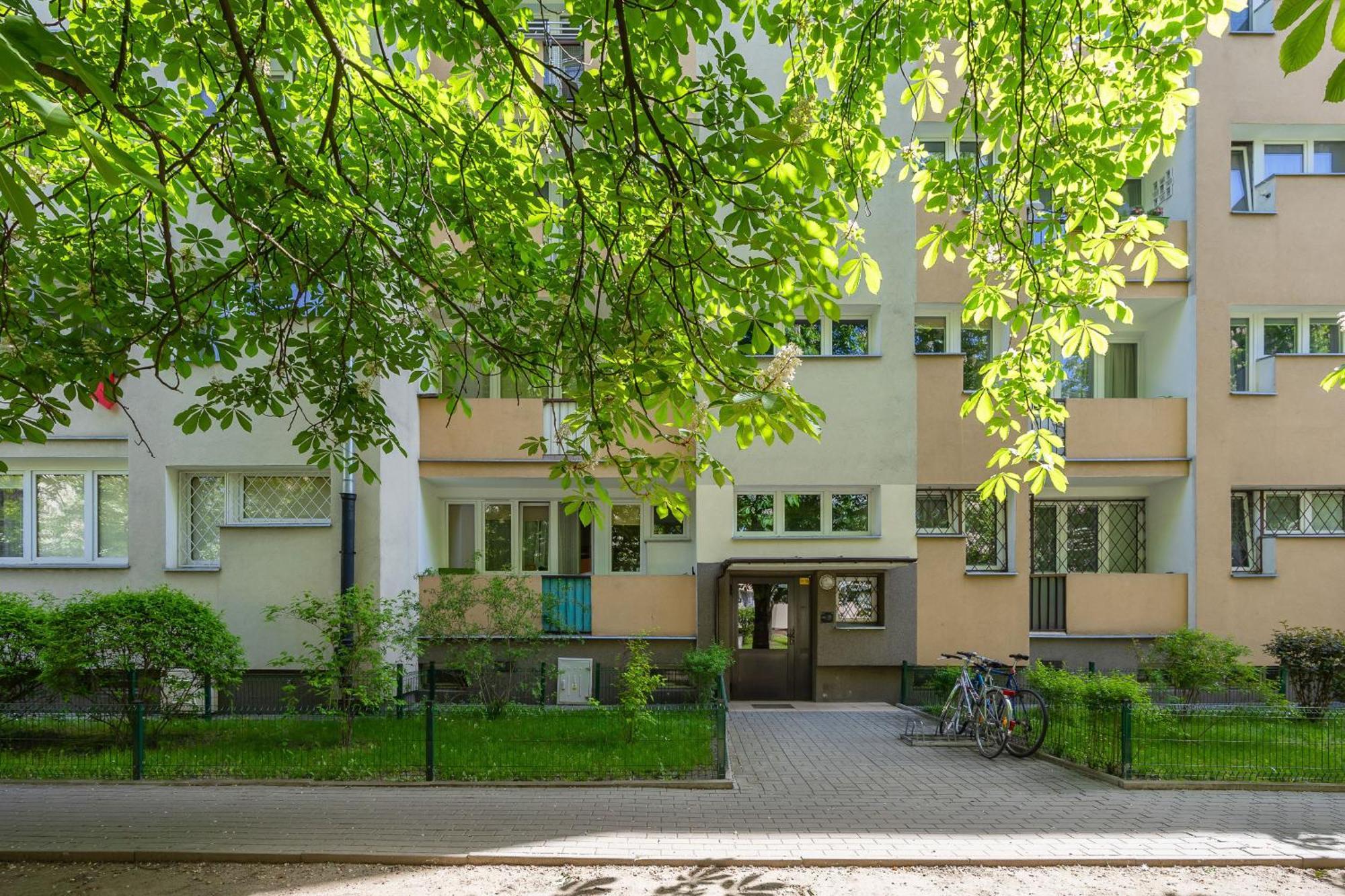 Cozy Near Royal Baths Park By Renters *